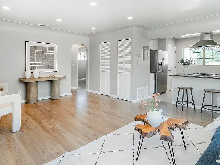 Sloan's Lake: 2-Bedroom 1 Bath With High-End Finishes — Photo 6