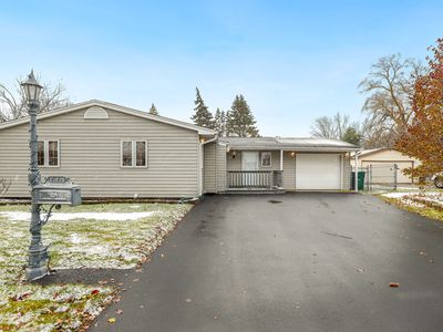 37275 N Grandwood Dr, Gurnee, IL, 60031