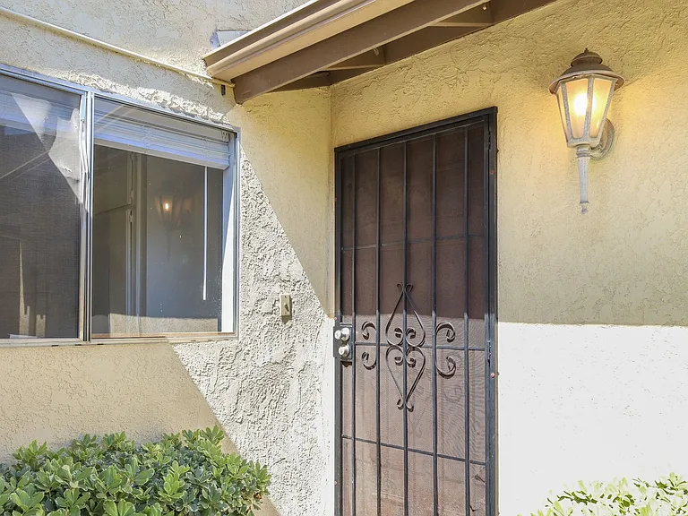 3565 W Savanna St #5 — Photo 25