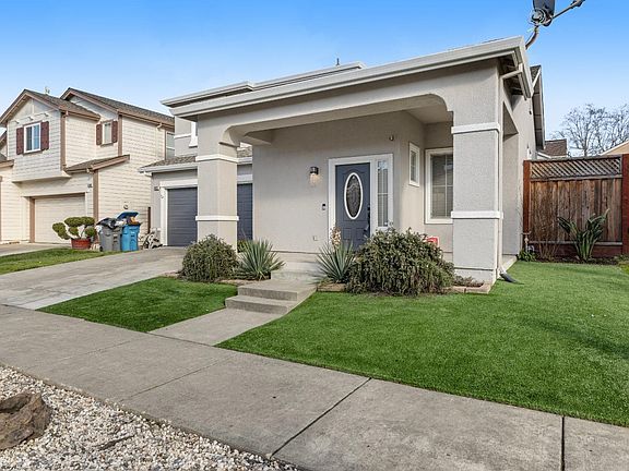 3rd image of 2622 Rosevine Lane