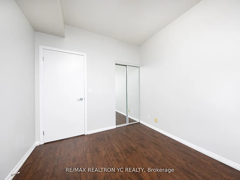 832 Bay St #3510 — Photo 23