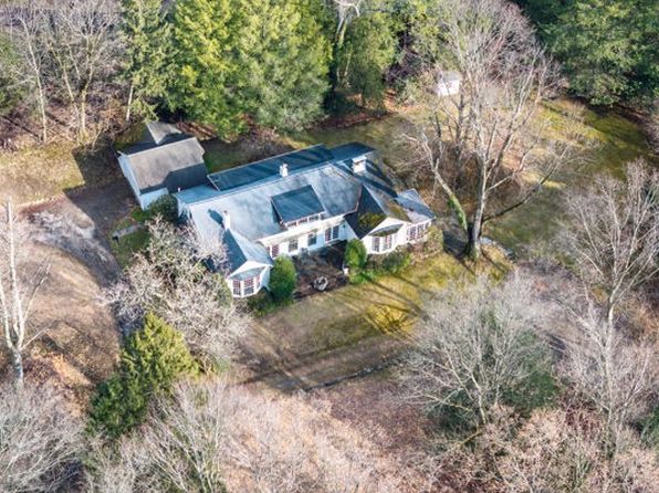 804 Persimmon Rd, Sewickley, PA 15143
