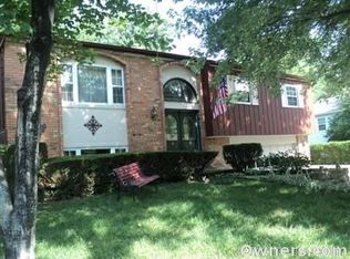 4053 Hearthstone Ct, Cincinnati, OH 45245