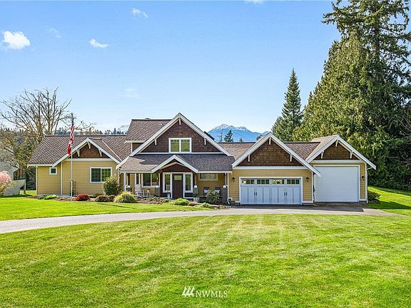 2nd image of 11045 Mountain Vista Cir NW