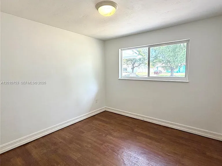 6472 Johnson St — Photo 12