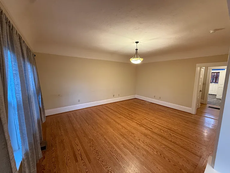 631 Lincoln Ave — Photo 3