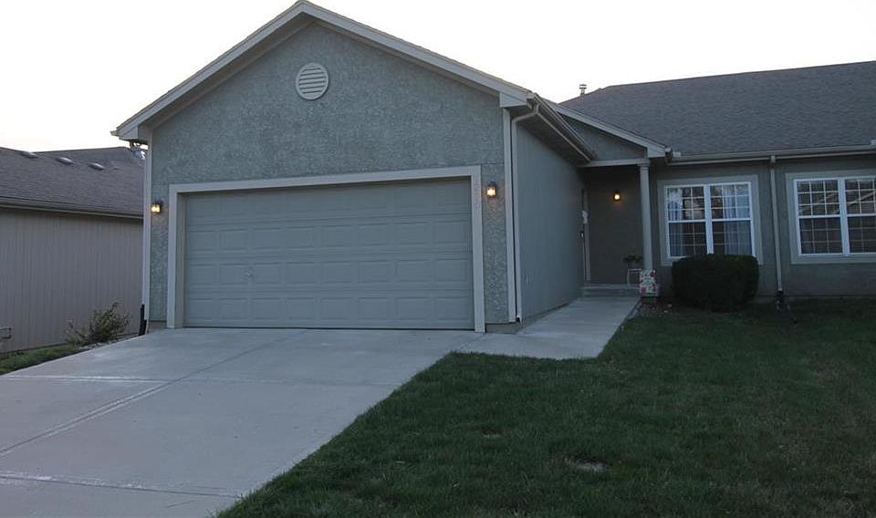 1st image of 1216 N 132nd St