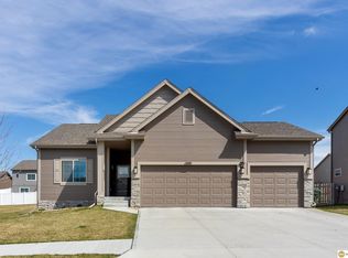 5029 N 181st St, Elkhorn, NE 68022