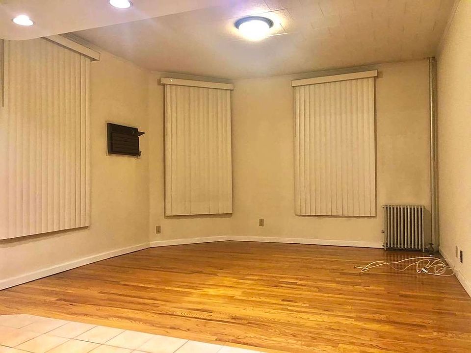 1st image of 30-44 33rd St #1FRR