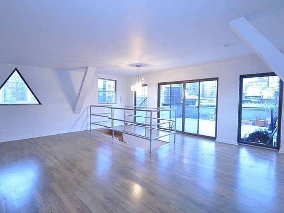 3rd image of 121 Madison Ave Ph B