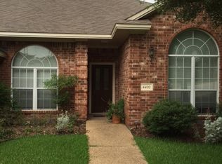 4400 Pembrook Ln, Bryan, TX 77802
