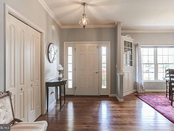 4th image of 901 Walnut Crest Dr #L-0063