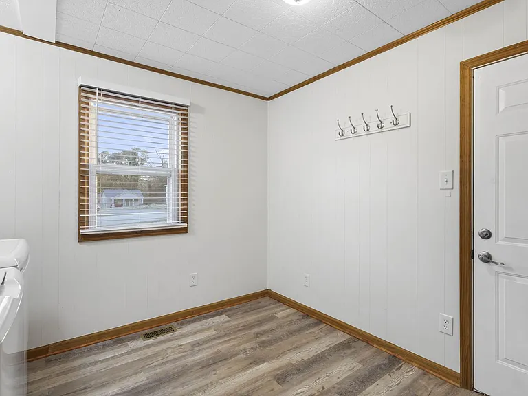 242 Dodd St — Photo 18