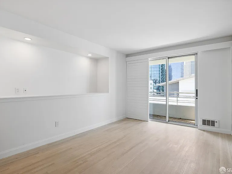 403 Main St #717 — Photo 19