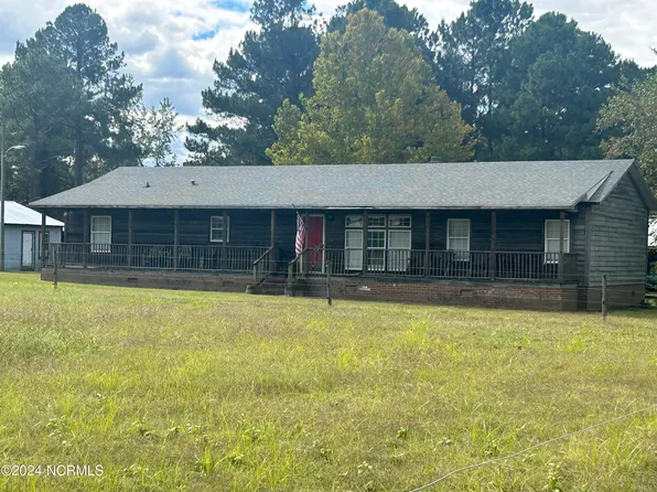 406 Triple H Lane, Garland, NC 28441