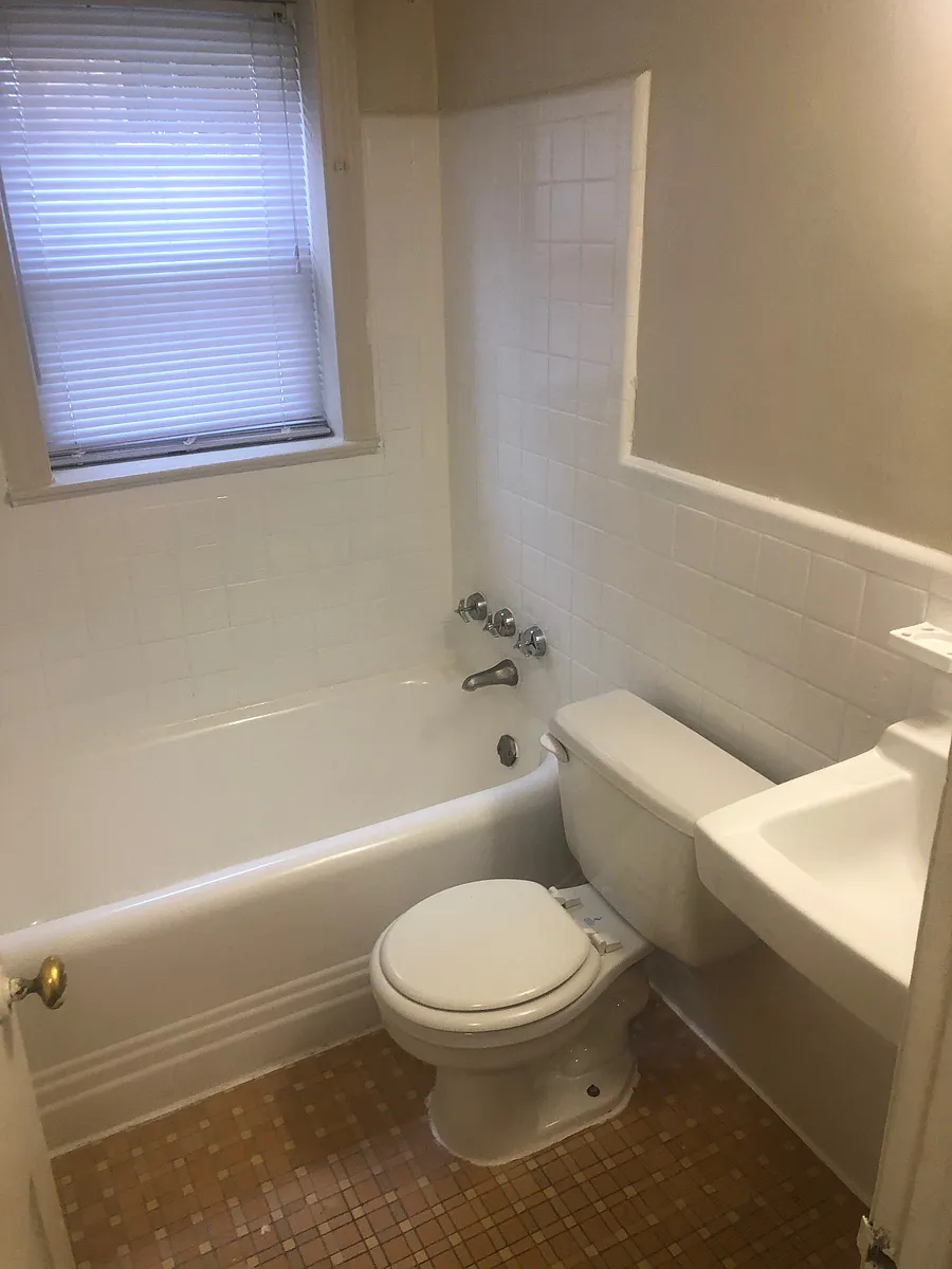 Building Photo - 8306 Garland Ave #2