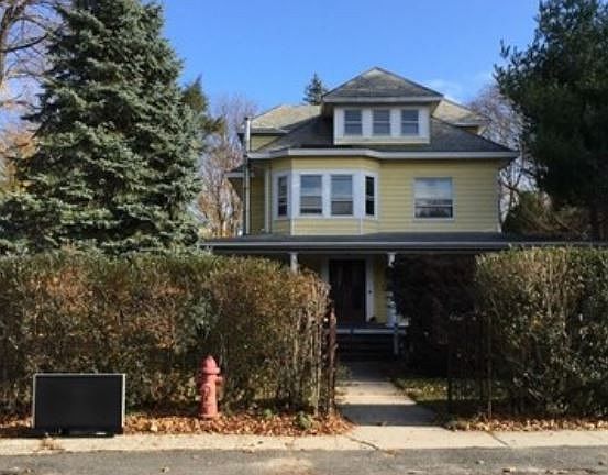 3rd image of 9 Pearl St