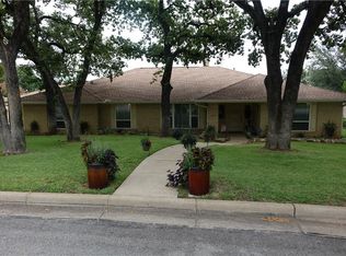 505 Willow Ridge Rd, Fort Worth, TX 76103