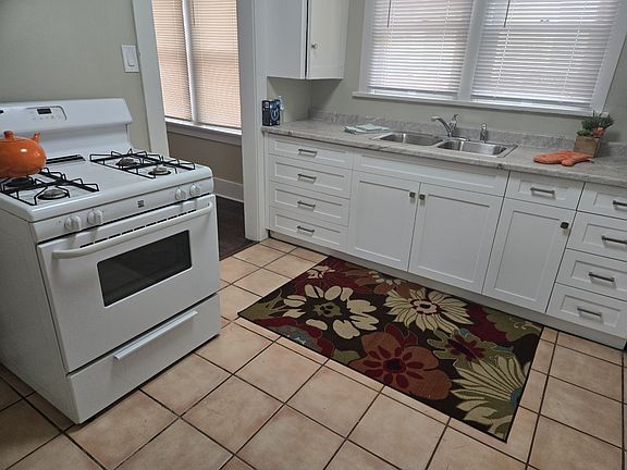 3rd image of 4718 Cimarron St #4718