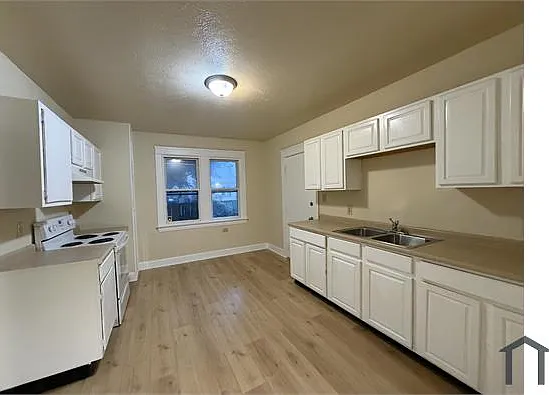2 bed, $1,000 — Photo 2