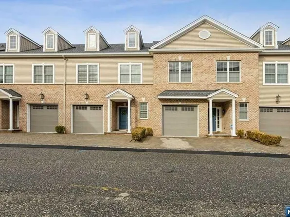 154 Rio Vista Ln, Northvale, NJ 07647