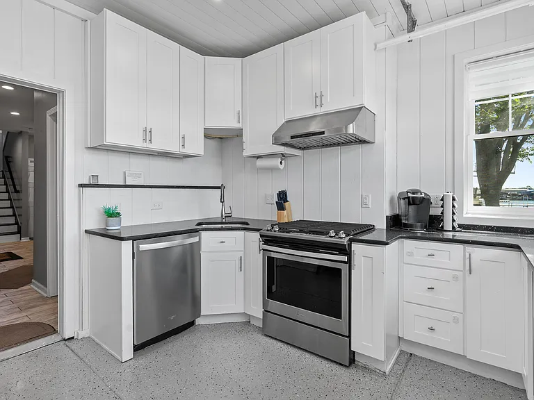 11478 E Shore Dr — Photo 24