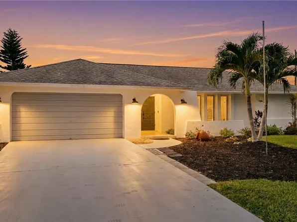 4129 Country Club Blvd, Cape Coral, FL 33904