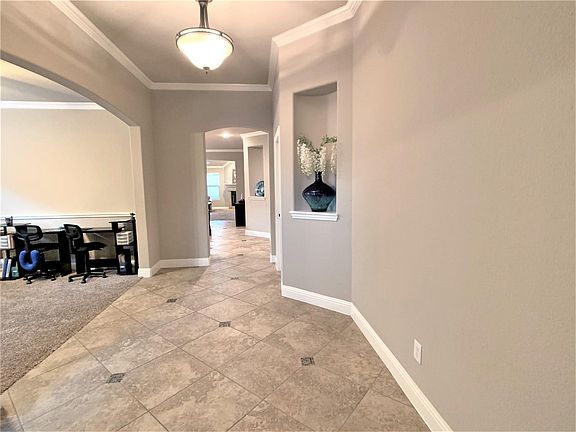 4th image of 16421 White Rock Blvd