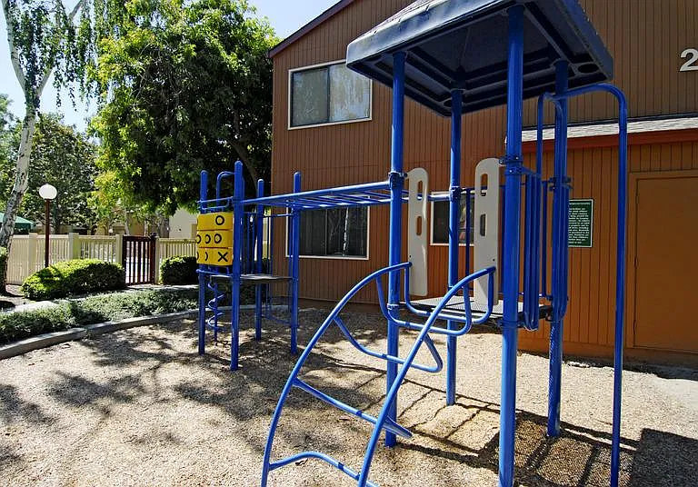 Macara Gardens Apartments — Photo 1