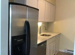 81 Acorn St, Bridgeport, CT 06606