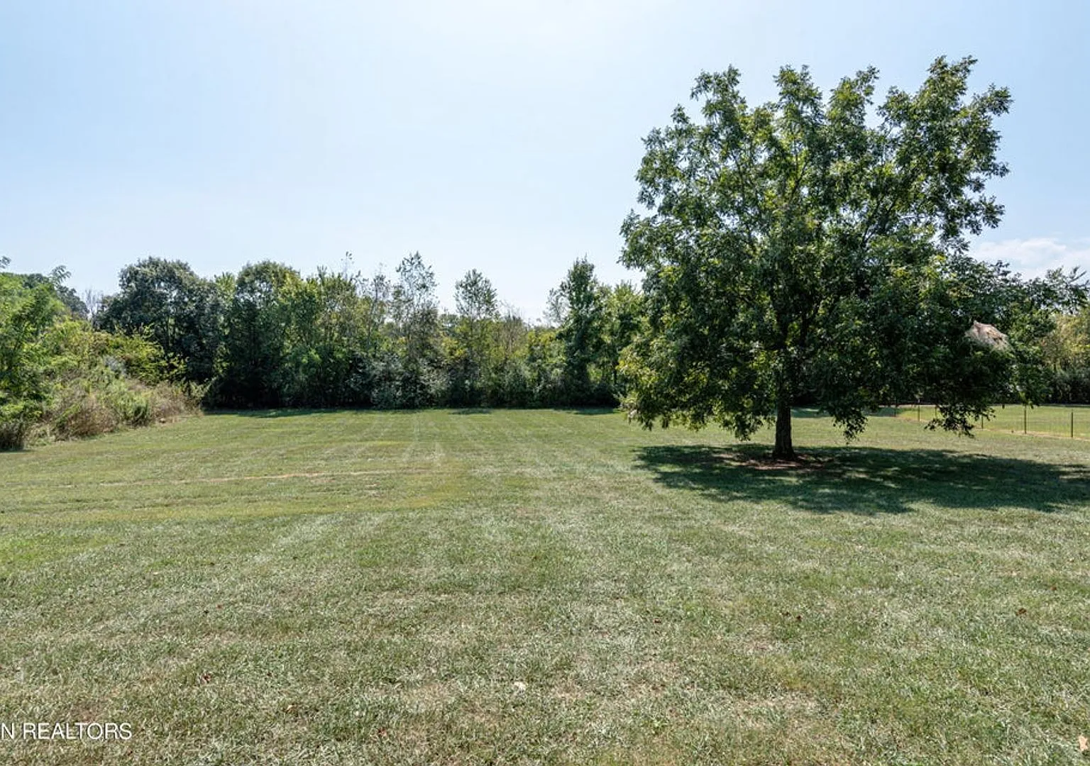 2 bed, 1.0 bath, 1131 sqft, $1,300 — Photo 4