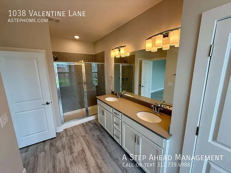 1038 Valentine Ln — Photo 9