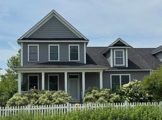 83 Flanders Ln, South Burlington, VT 05403