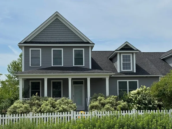 83 Flanders Lane, South Burlington, VT 05403