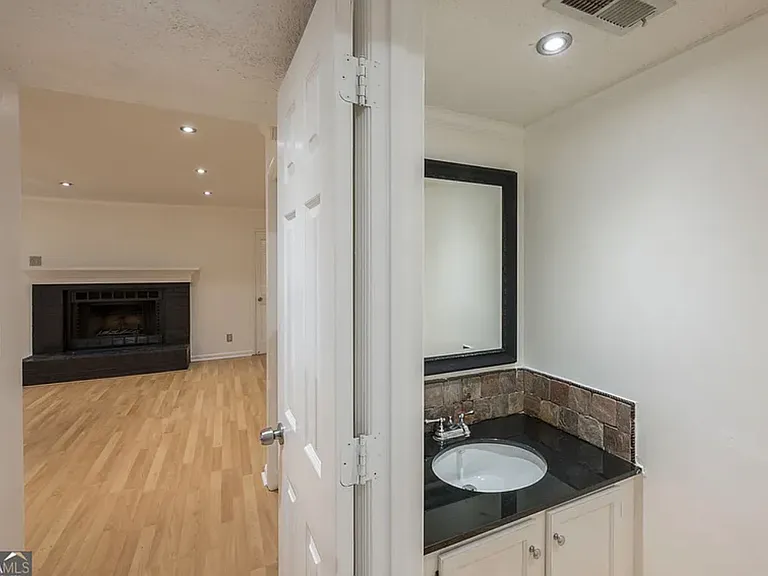 9070 Cobbler Ct — Photo 14