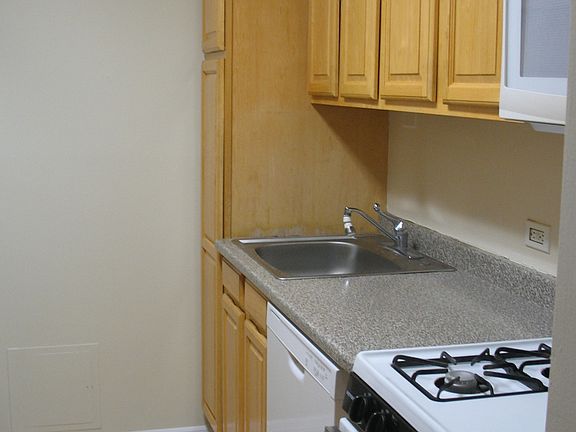 4th image of 7000 Blvd E APT 34A