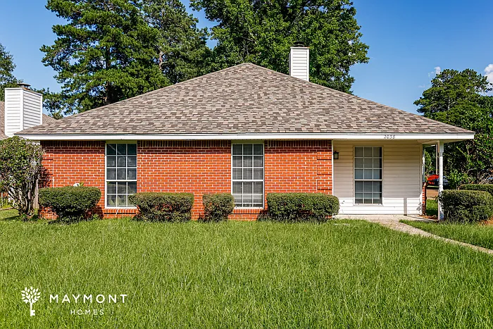 3 bed, 2.0 bath, 1217 sqft, $1,695 — Photo 1
