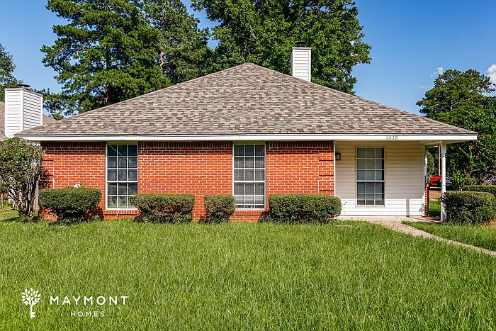 1st image of 2038 Red Oak Dr