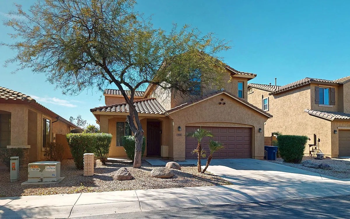 Building Photo - 4125 E Bellerive Dr