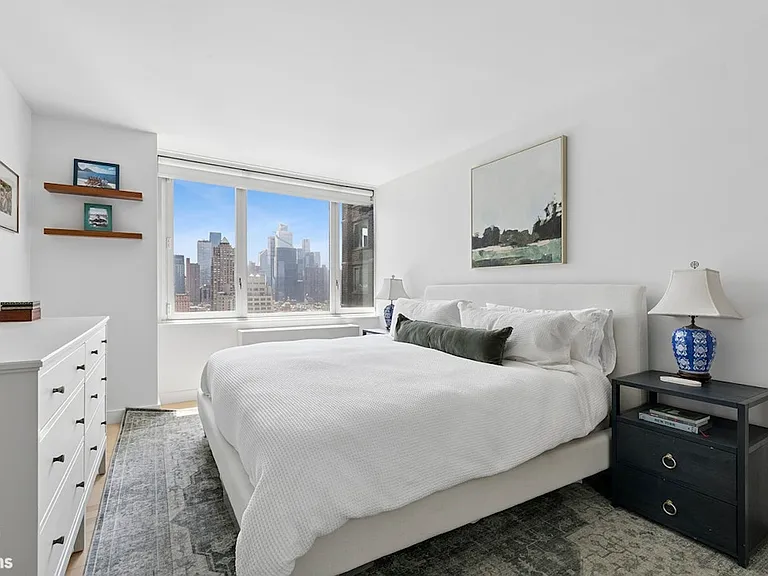 322 W 57th St #26N — Photo 4