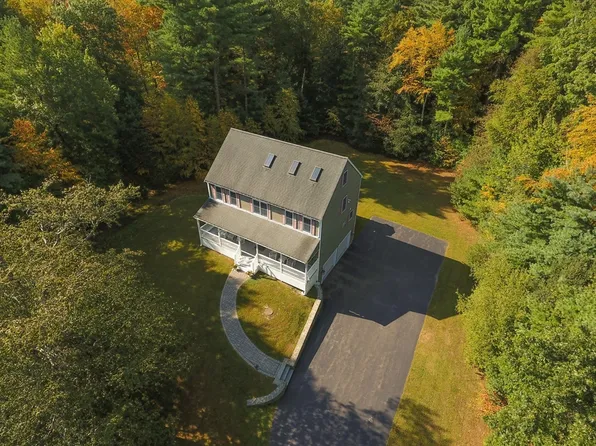 2071 County St, Taunton, MA 02780
