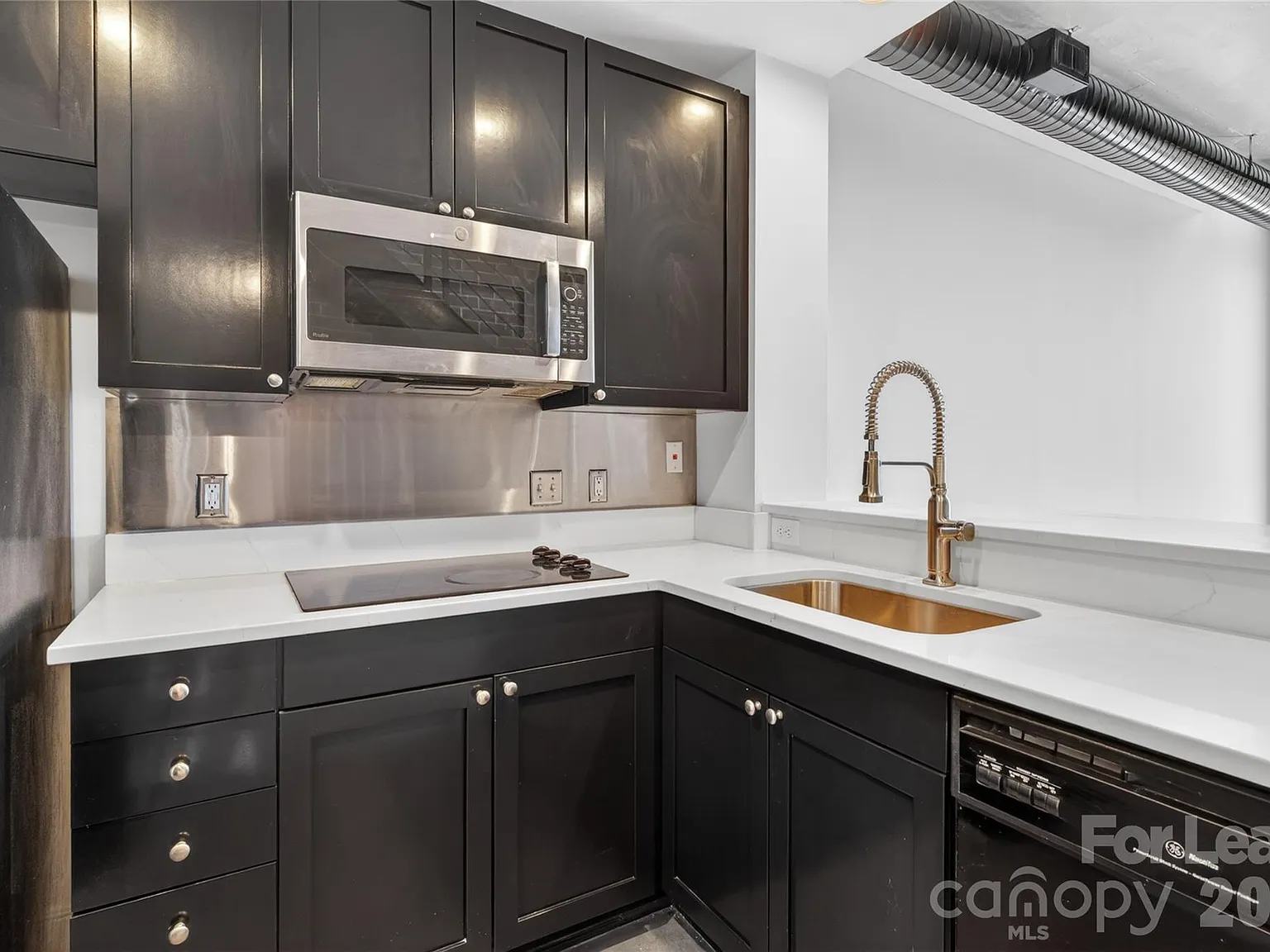 Gateway Lofts — Photo 3