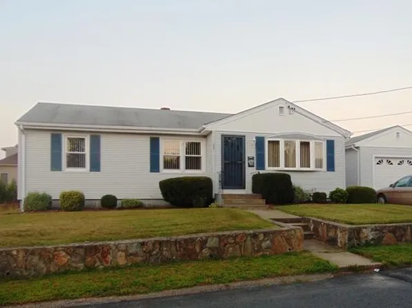 84 Marlow St, Cranston, RI 02920