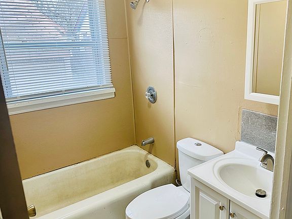 Bathroom Main Level