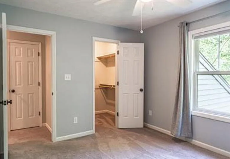 145 Sandhurst Pl — Photo 13