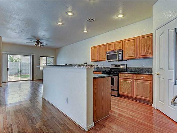 4th image of 2447 Belt Buckley Dr