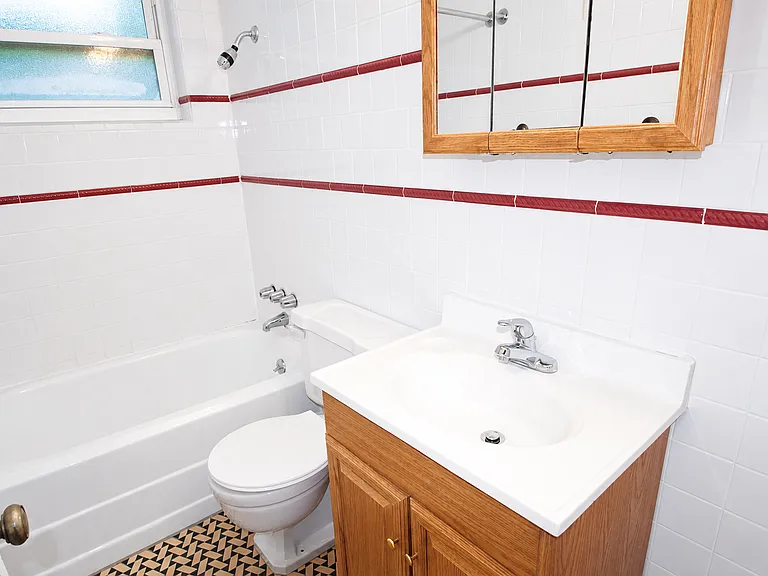 183 Morrison Dr — Photo 8