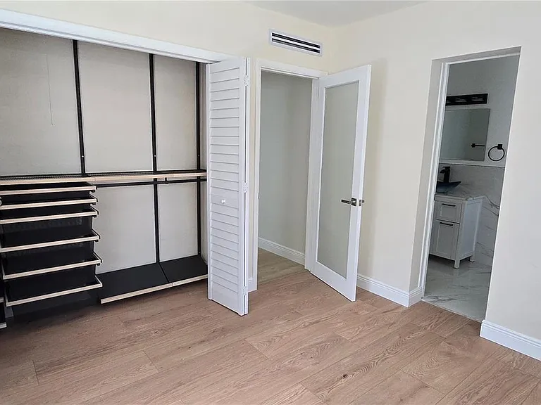 2731 SW 29th Ave — Photo 22