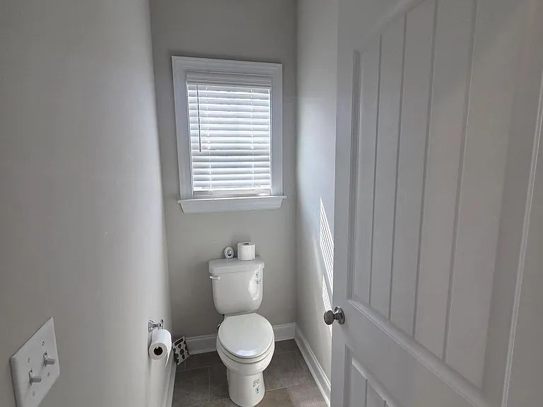 2105 Thornbury Cv — Photo 36