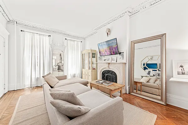 Rented by Corcoran | media 12